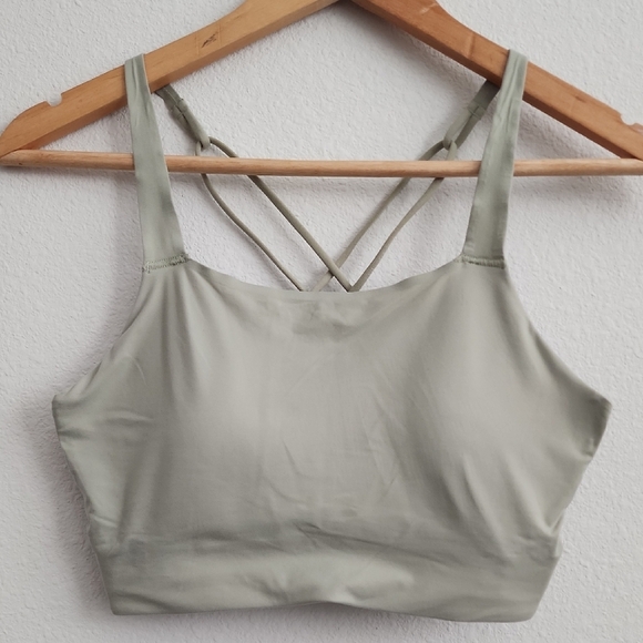 Nike Swoosh Luxe Light Green Sports Bra - Picture 1 of 4